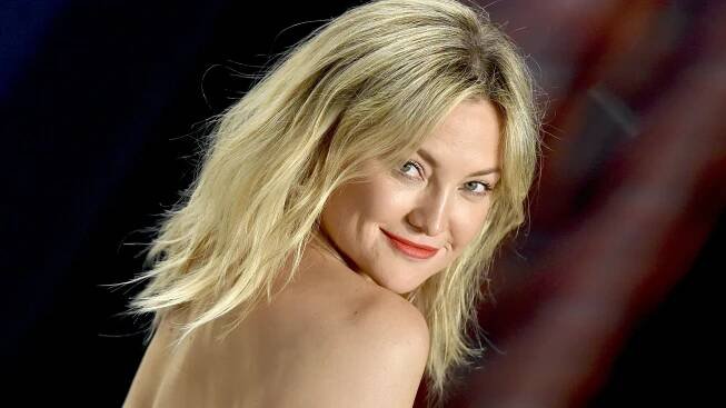 Kate Hudson Has Pink Hair to Kick Off 2021
