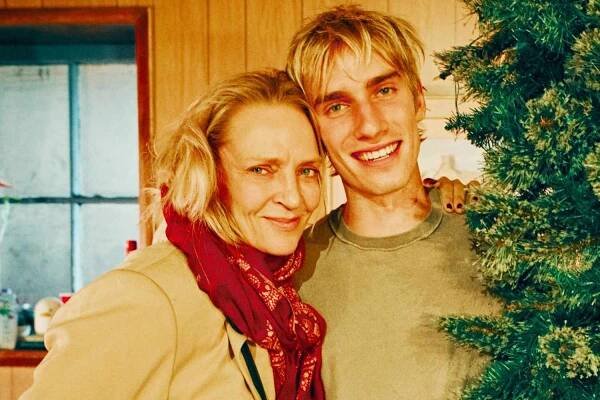 Levon Hawke and mom Uma Thurman