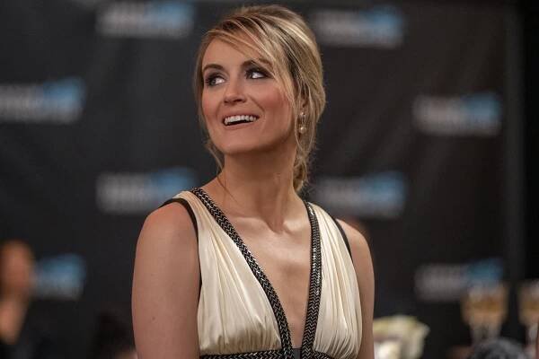 Taylor Schilling