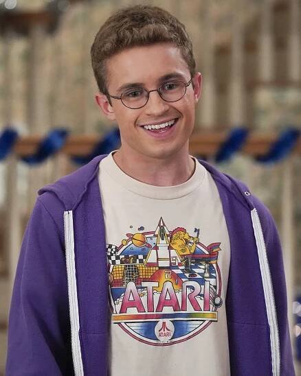 Goldbergovi - Hanukkah on the Seas - Z filmu - Sean Giambrone