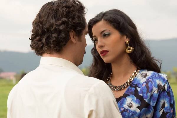 Narcos - Jedna velká lež (S01E08) (2015) | Galerie - Z epizody | ČSFD.cz