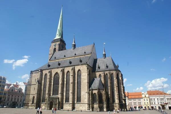 Fotka: Katedrála sv. Bartoloměje v Plzni