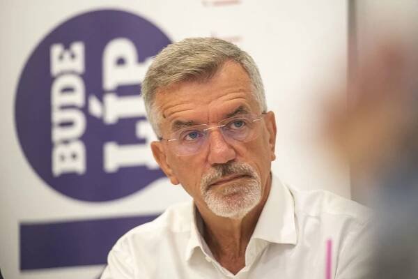 Babišův europoslanec Hlaváček končí po zvolení v Bruselu: Závažné osobní důvody!