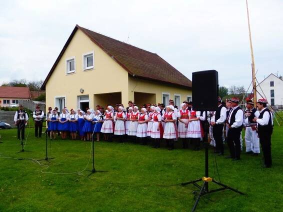 Zpívání pod májú - Oficiální stránky obce Moravany u Kyjova
