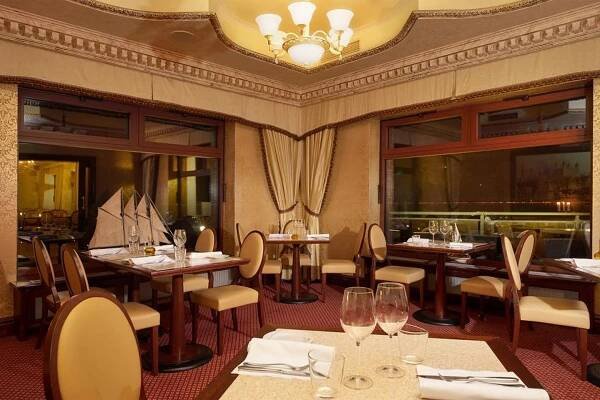 Restaurace