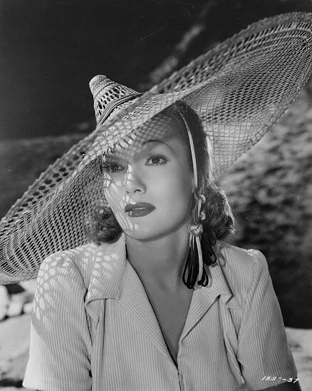 Adventure in Diamonds (1940)