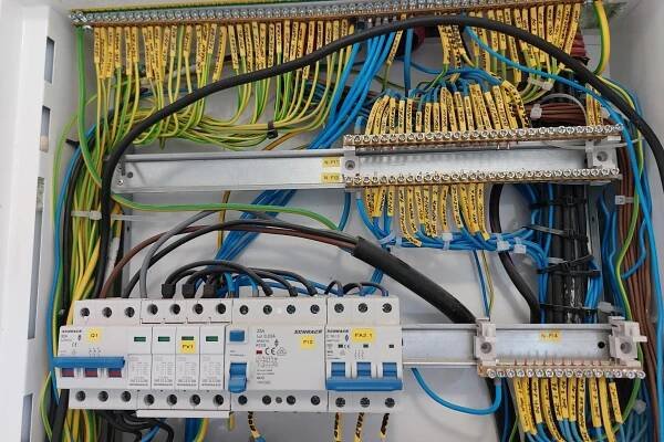 Elektroinstalace – Jivko Company