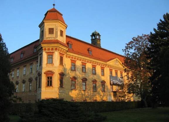 Tip na výlet: Holešovský zámek se rozloučí se sezonou - NašePraha.cz