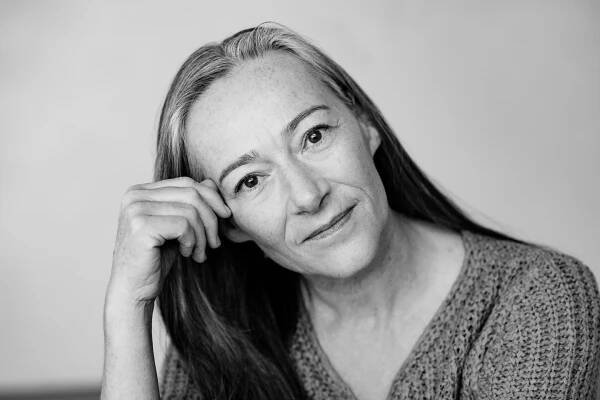 Dinah Geiger, Schauspielerin - Agentur aziel, Berlin