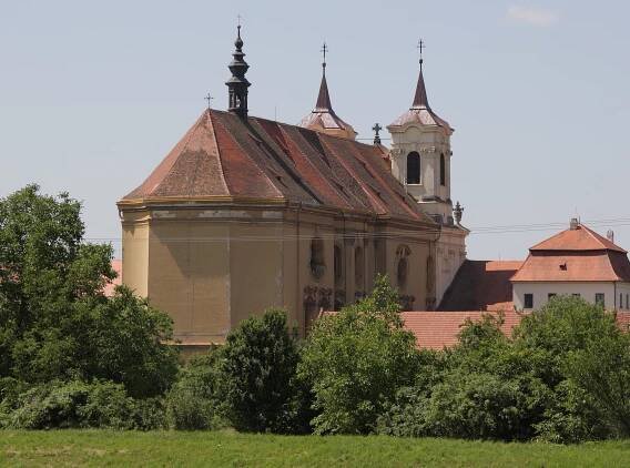 Kostel svatého Petra a Pavla (Rajhrad) – Wikipedie