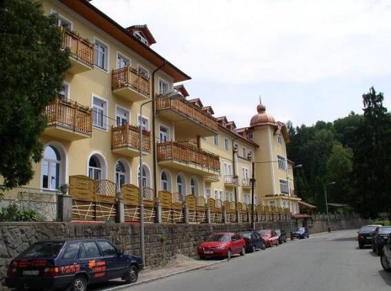 Lázeňský léčebný dům Praha - Luhačovice.cz