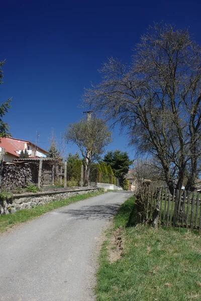 Soubor:Kaliště, silnice II.jpg – Wikipedie