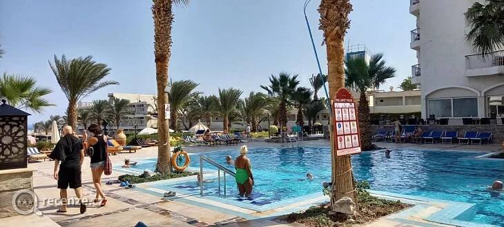 starší hotel - spíše 3hvězdičky - Recenze hotelu Royal Star Beach Resort **** (Egypt - Hurghada) | Recenze.cz