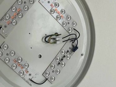 Jak mají být správně zapojeny dráty ve světle? #4