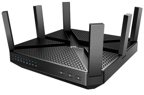 Nadupaný „pavoučí“ router Archer C4000 se čtyřjádrovým procesorem