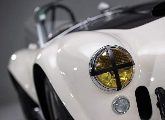 Nejvýznamnější a nejdražší Shelby Cobra? Závodní verze s příběhem jde v březnu do aukce