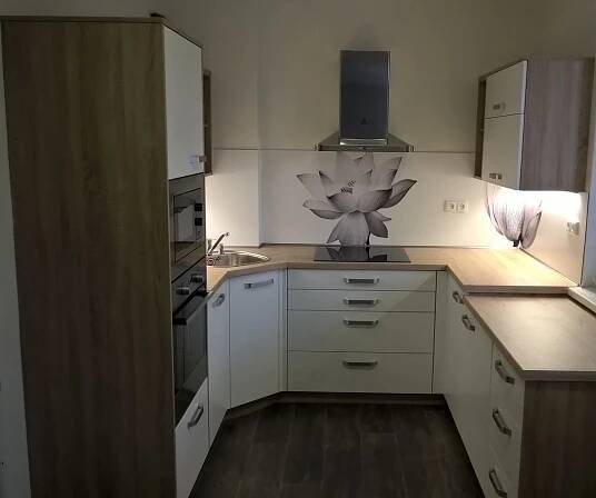 barevnastena.cz - obklady stěn s individuálním designem
