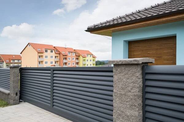 Pravidla pro stavby a opravy oplocení se podle nového stavebního zákona nezmění