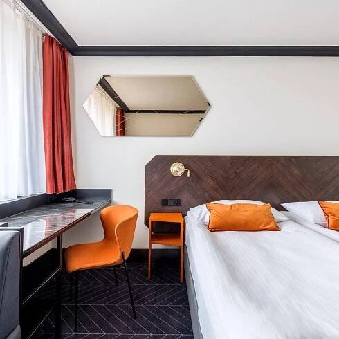 Vienna House by Wyndham Diplomat Prague – video