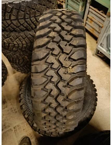 Offroad pneu 235 75 15 Cordiant offroad