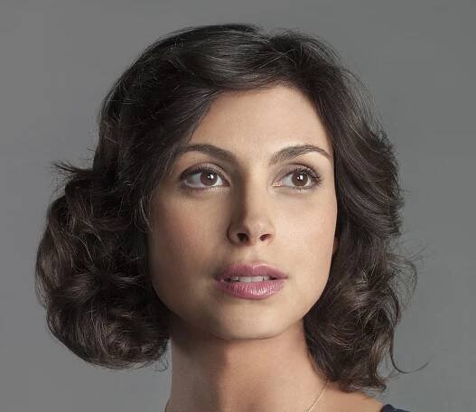Morena Baccarin – Height, Weight, Bra Size, Measurements & Bio