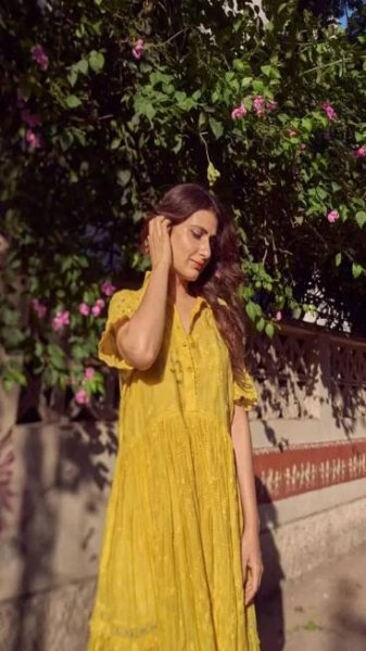 'Aap Jaisa Koi' actress Fatima Sana Shaikh’s Floral Fashion Moments