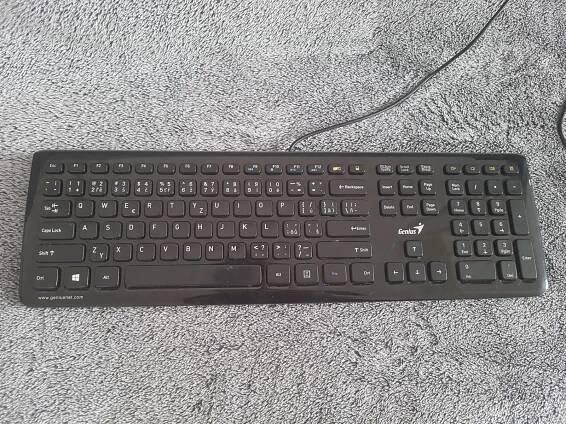 Klávesnice Genius - Vstupní zařízení k PC