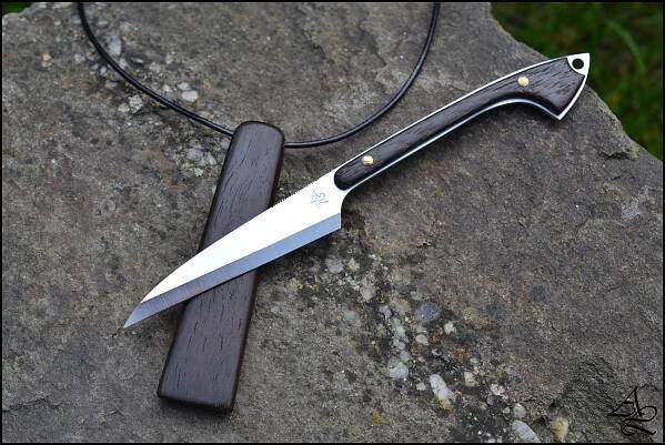 Neck knife wenge