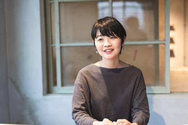 “居心地のよさ”は、脆い。だから、生活を日々営んでゆく | うつわ屋・草々店主 高根恭子 – ソラミドmado