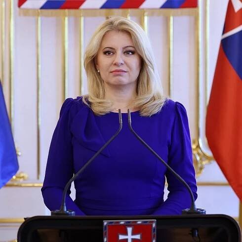 Galerie | Přání na nový rok 2024: Čaputová s Pavlem a další uzavírají rok 2023. A to i vládní kritikou | EXTRASIMO.cz