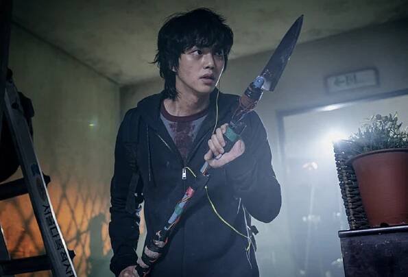 Song Kang plays a loner confronted with monsters in 'Sweet Home.'