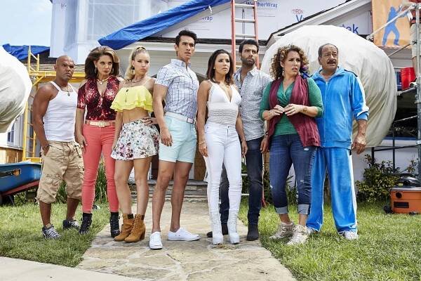 Amaury Nolasco, Alex Meneses, Jadyn Douglas, Jose Moreno Brooks, Eva Longoria, Jencarlos Canela, Diana Maria Riva, Juan Carlos Cantu - Telenovela - Z filmu