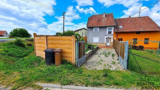 Prodej RD 2+1 Vyškov - Rychtářov se zahradou, dvorem a pergolou | Reality.iDNES.cz 