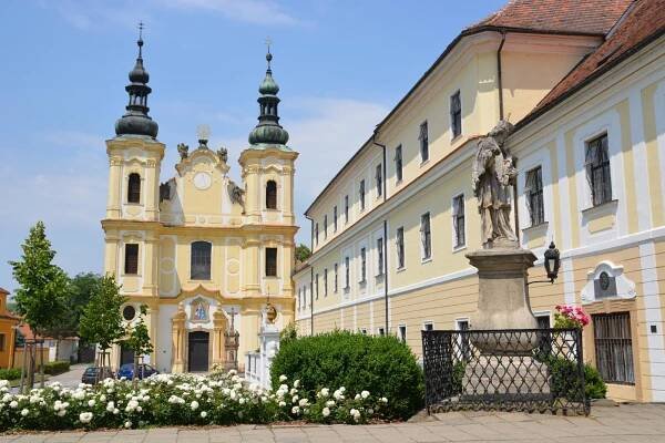 Strážnice – město plné slunce, folkloru a vína | Turistické cíle | Moravská stezka, z.s. – Cyklostezka plná zážitků 