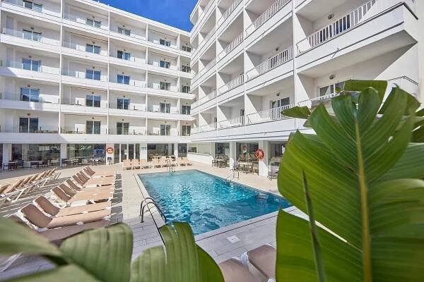 Dovolená ve Španělsku: 3* hotel Ilusion na Mallorce, all inclusive, bazén i let
