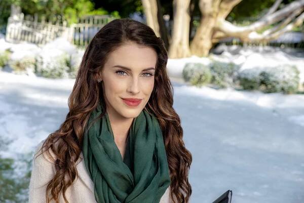 Vianoce s pánom Darcym - Promo - Jessica Lowndes