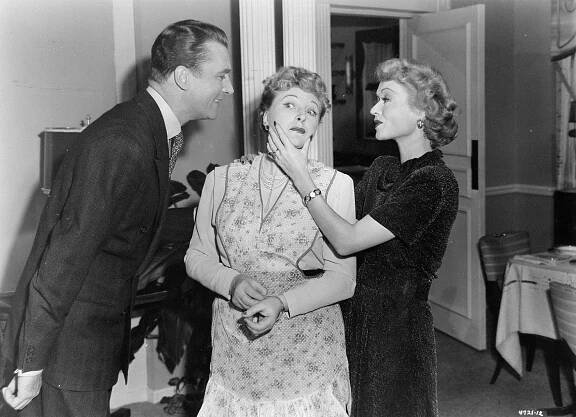 Brian Aherne, Isobel Elsom, Constance Bennett - Smart Woman - Z filmu