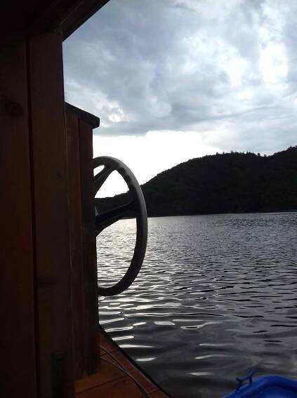 NAŠE PLAVIDLA | Půjčovna hausbótů Slapy