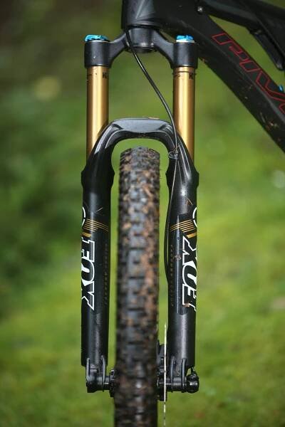 Pivot Mach 6 Carbon