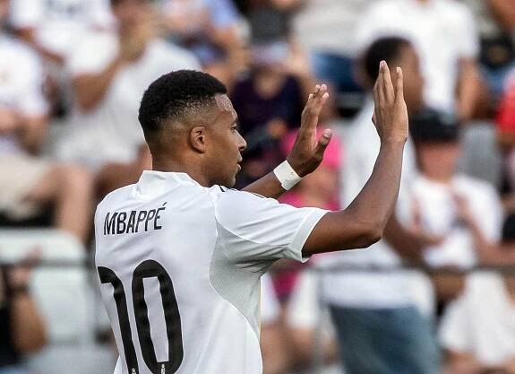 Real Madrid vstupuje do nové sezóny La Ligy Sledujte zápas proti Osasuně živě online