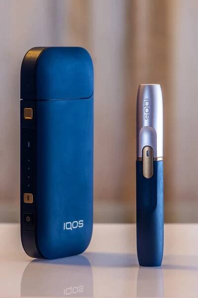 IQOS [recenze 2025]: Jaké jsou zkušenosti a názory kuřáků?