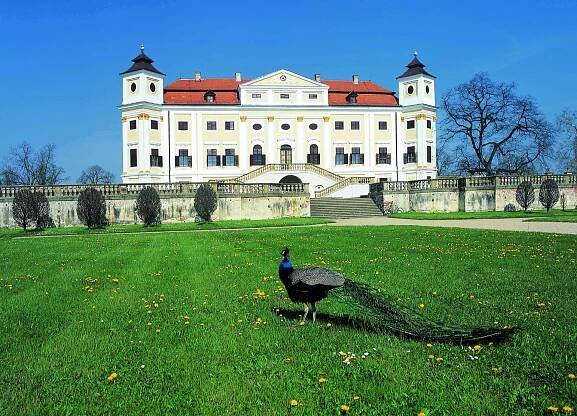 Zámek Milotice - otevírací doba, akce, ubytování, prohlídky, vstupné, foto, počasí