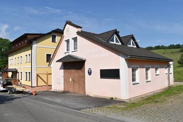 Jak se žije v Hradci - Nové Vsi? Pojďte na návštěvu