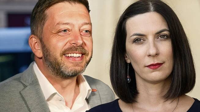 Politici se připravují na Vánoce: Originální věnec Pekarové, dárky Němcové a odjezd Rakušana do Kutné Hory - Super.cz