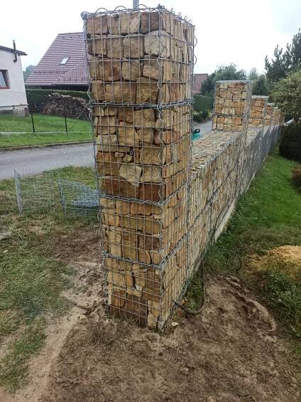 Galerie — Gabiony Hostinné