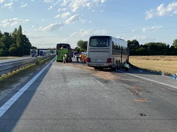 Nehoda dvou autobusů očima policejního fotografa