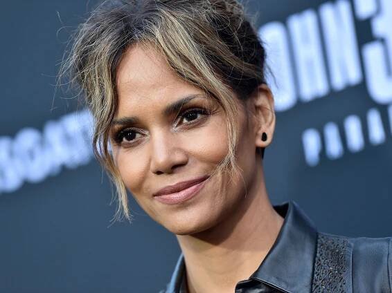Halle Berry Looks Radiant In Her Newest Makeup-Free Selfie