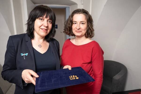 Ve středních Čechách našli vzácné mince. Jejich hodnota je nevyčíslitelná