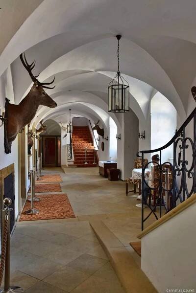 Lovecký zámeček Karlštejn | TuristickaMapa.cz
