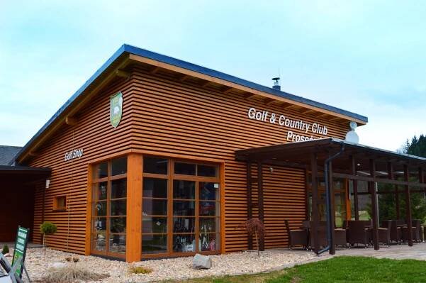 Golf & Country Club Prosečné - Golf pro každého! Přijďte si zahrát golf na hřiště nedaleko Vrchlabí! Nabízíme prostředí